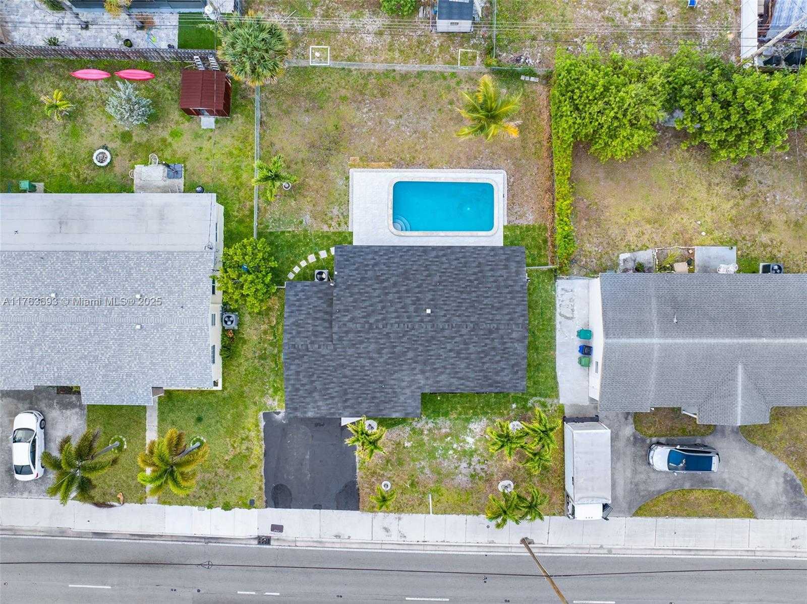 Small Image of 6335 SOUTHGATE BLVD, Margate Number 48