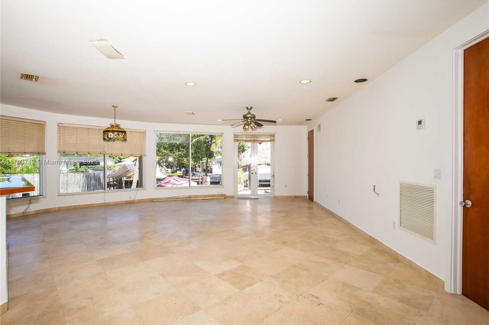 Small Image of 4750 SOUTH WEST 43RD AVE, Dania Beach Number 14