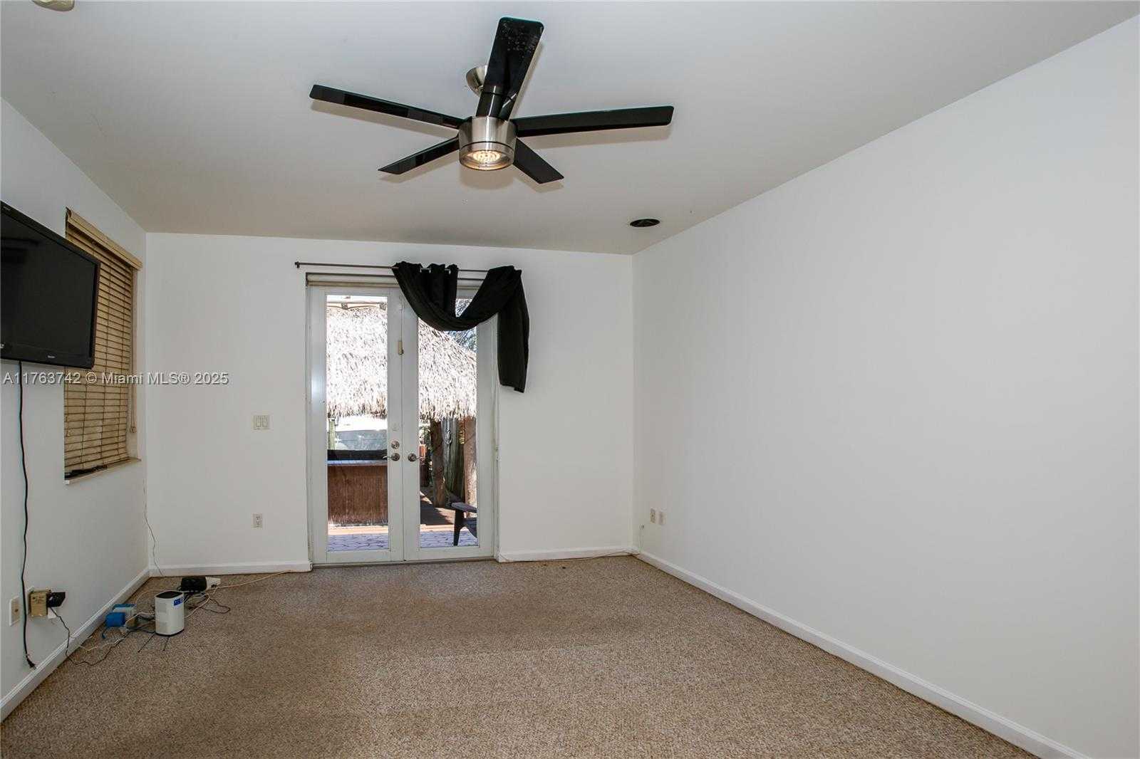 Small Image of 4750 SOUTH WEST 43RD AVE, Dania Beach Number 18
