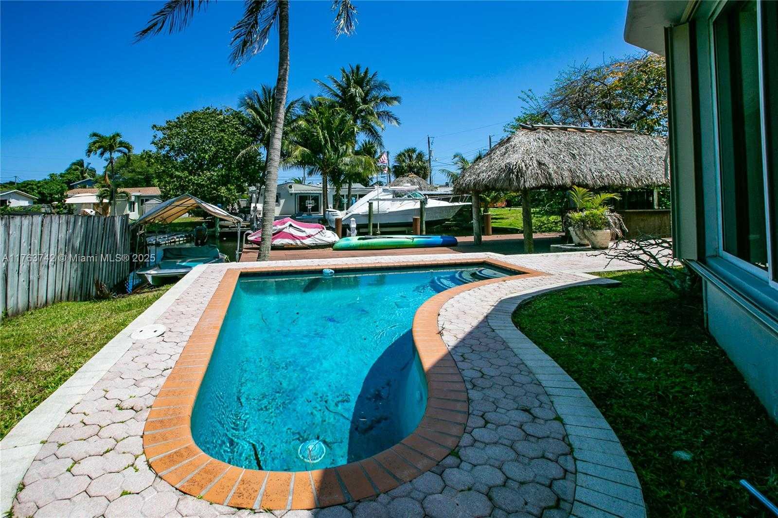 Small Image of 4750 SOUTH WEST 43RD AVE, Dania Beach Number 5
