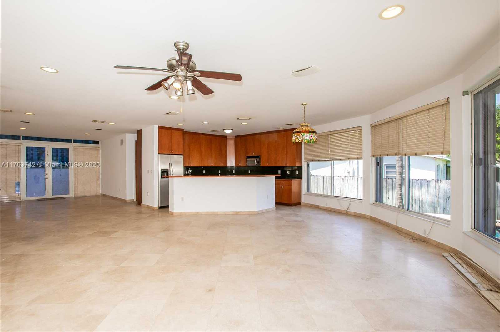 Small Image of 4750 SOUTH WEST 43RD AVE, Dania Beach Number 9