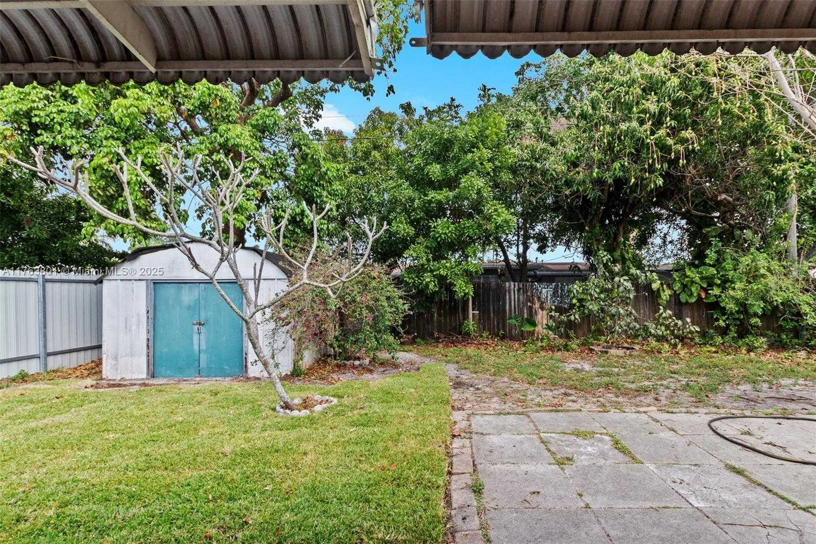 Small Image of 8131 NORTH WEST 12TH ST, Pembroke Pines Number 24