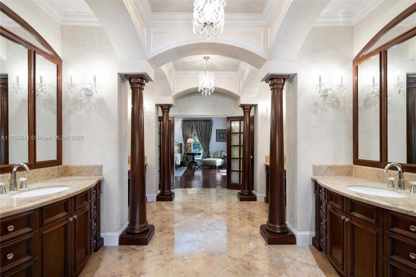 Small Image of 4620 GRANADA BLVD, Coral Gables Number 28