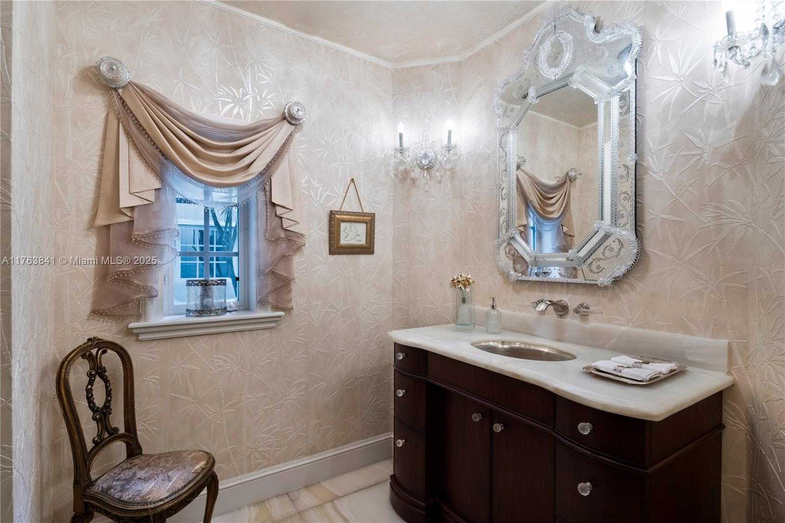Small Image of 4620 GRANADA BLVD, Coral Gables Number 31
