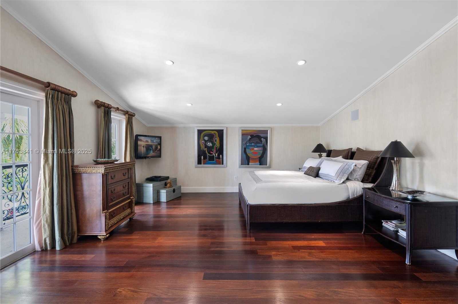Small Image of 4620 GRANADA BLVD, Coral Gables Number 34