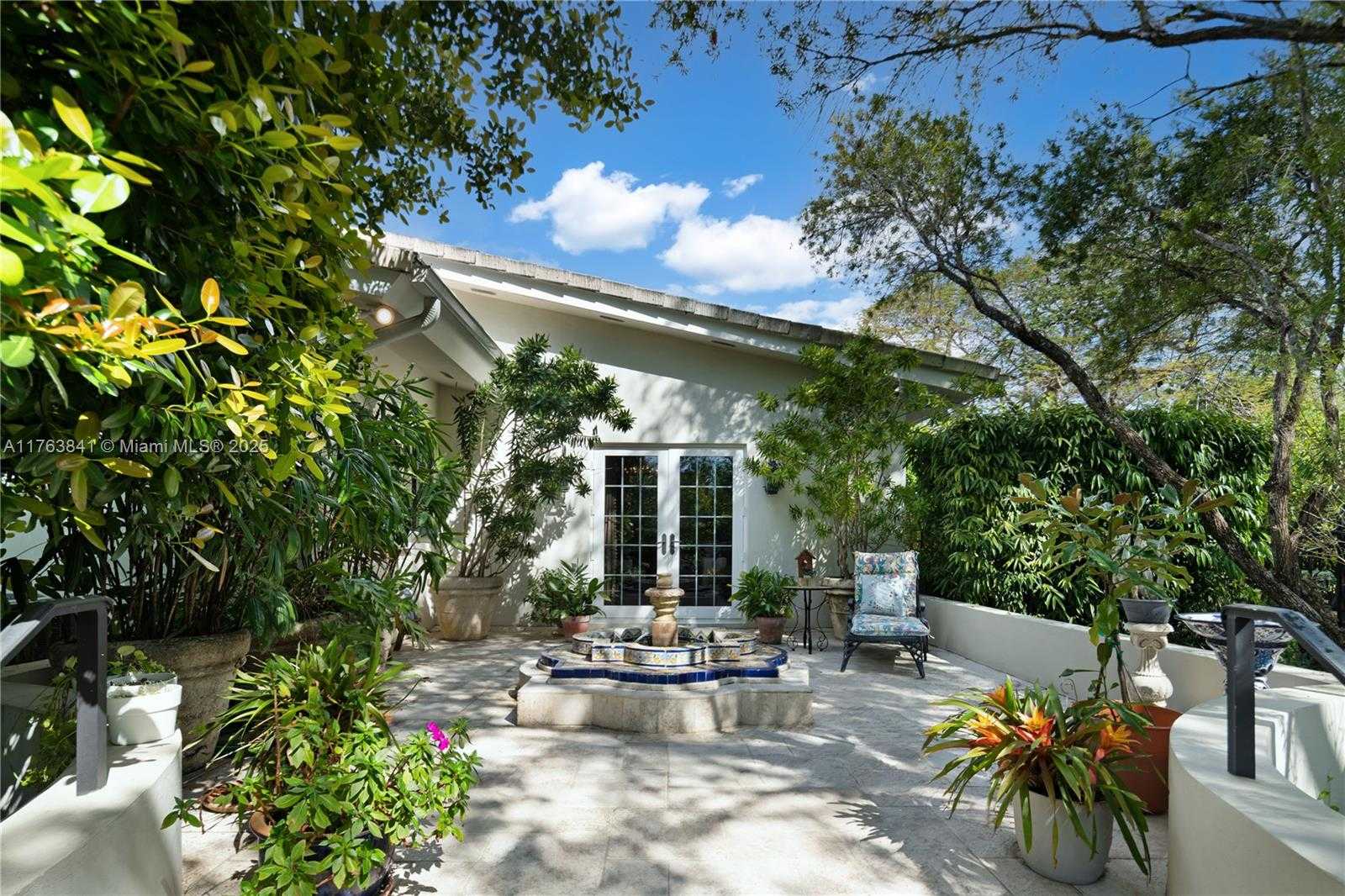 Small Image of 4620 GRANADA BLVD, Coral Gables Number 47