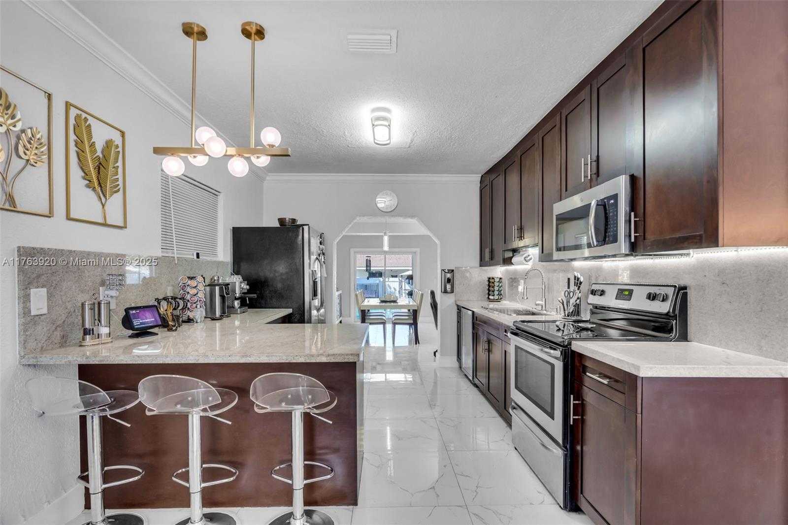 Small Image of 351 EAST 13TH ST, Hialeah Number 11
