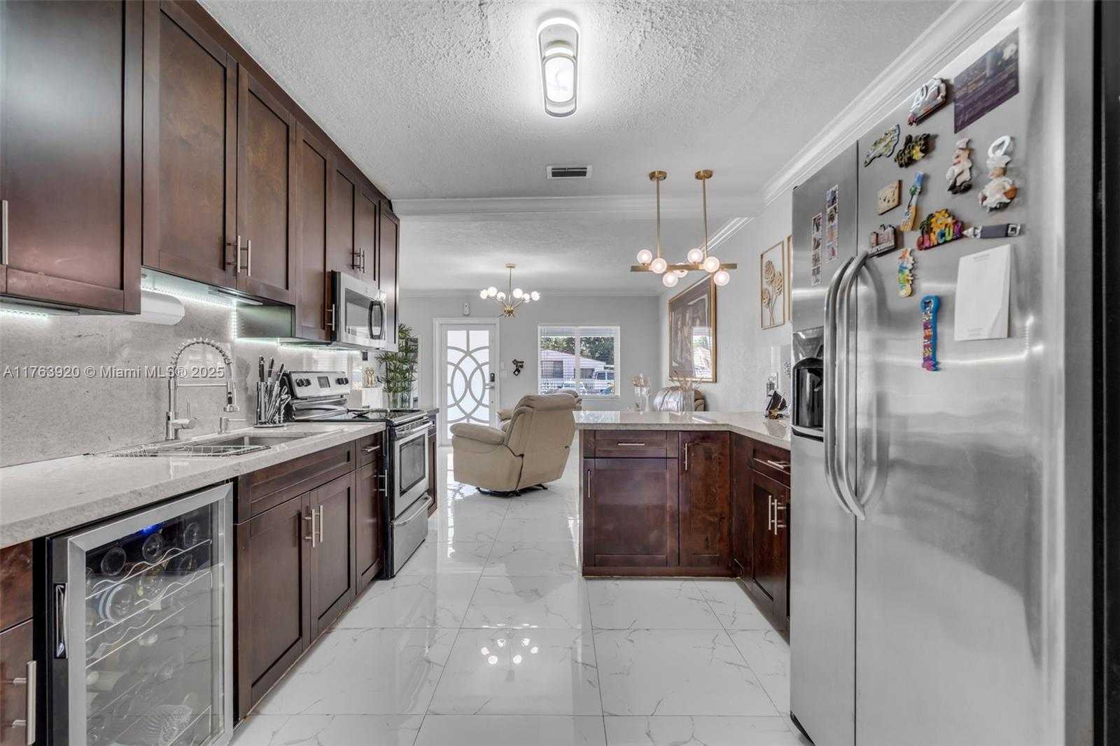 Small Image of 351 EAST 13TH ST, Hialeah Number 12