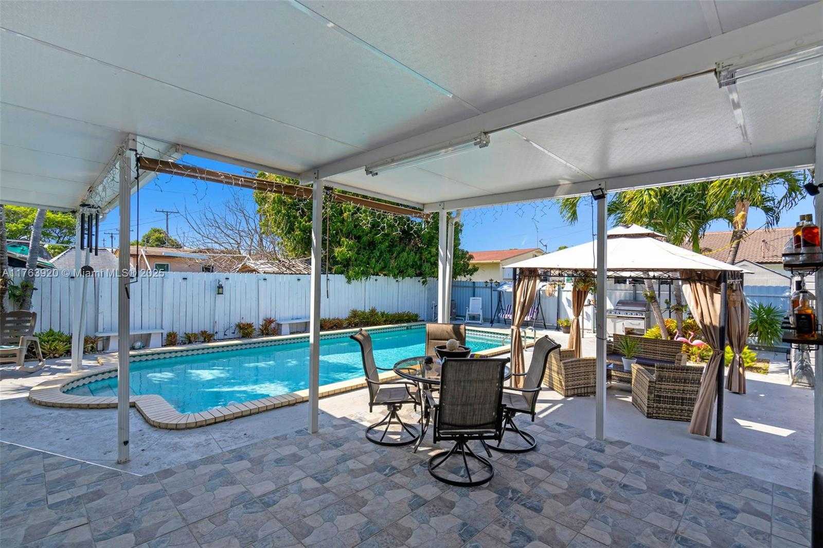Small Image of 351 EAST 13TH ST, Hialeah Number 21