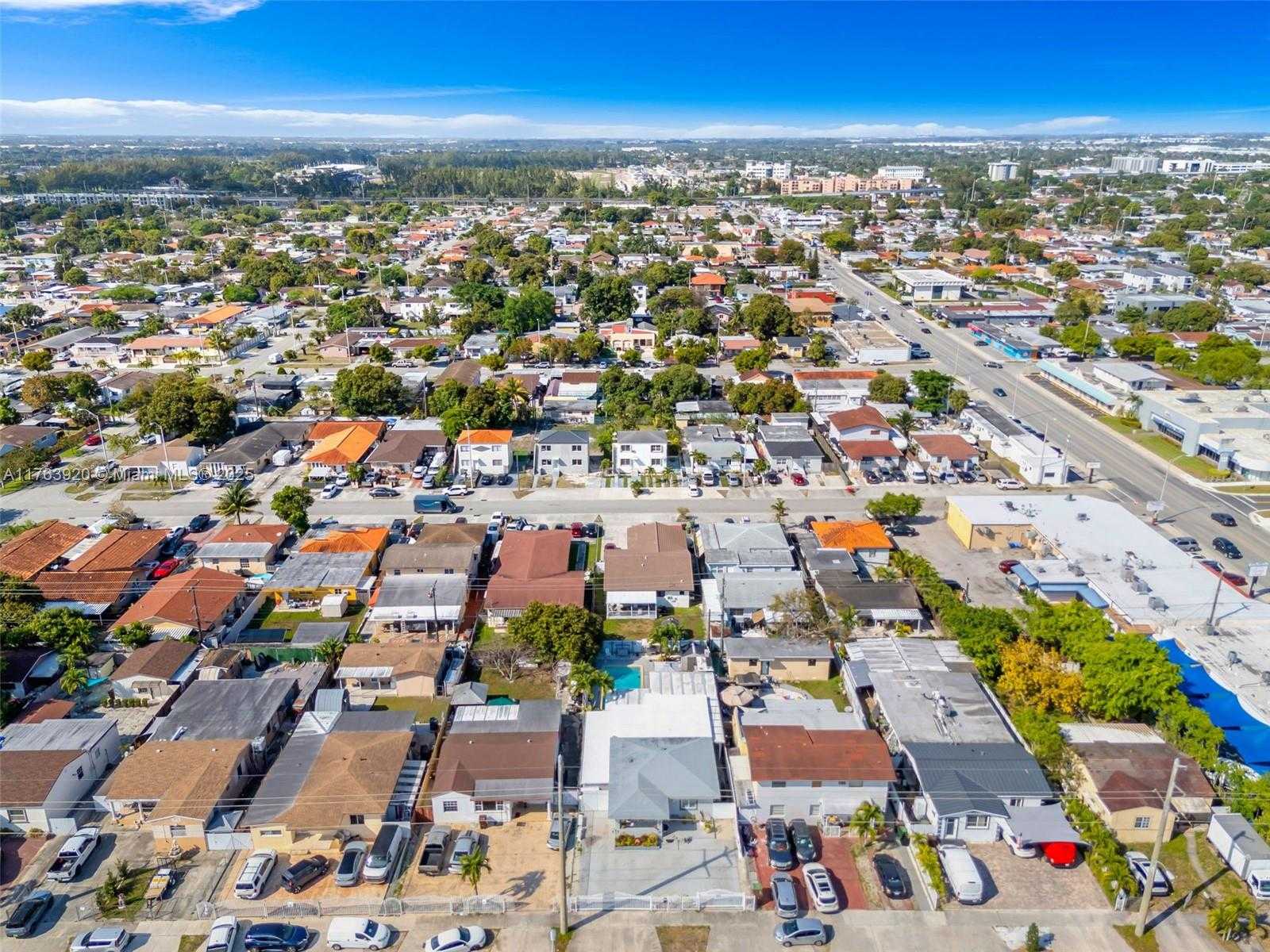 Small Image of 351 EAST 13TH ST, Hialeah Number 28