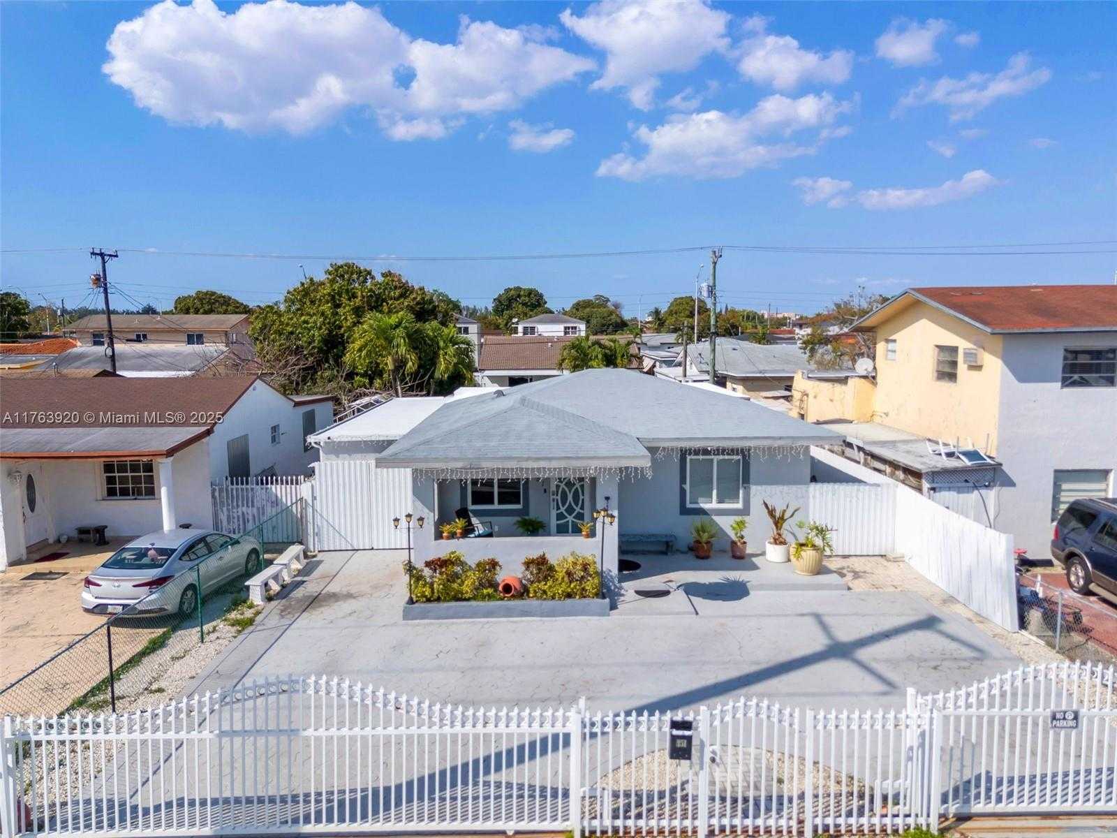 Small Image of 351 EAST 13TH ST, Hialeah Number 3