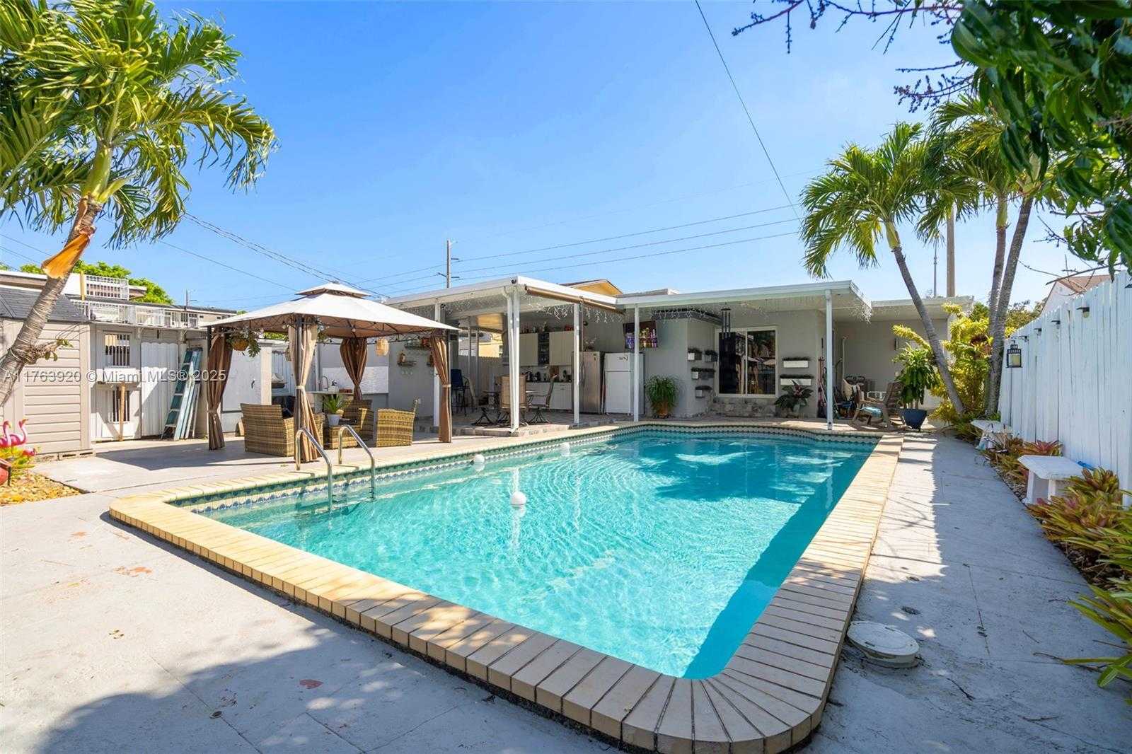 Small Image of 351 EAST 13TH ST, Hialeah Number 31