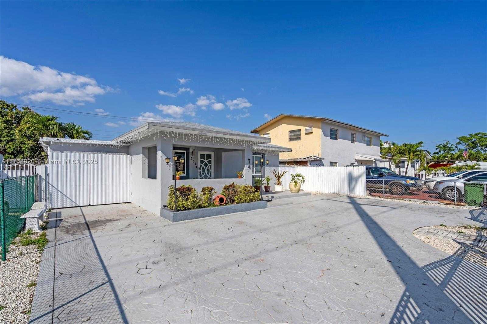 Small Image of 351 EAST 13TH ST, Hialeah Number 37