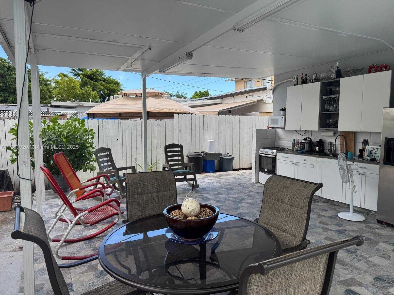 Small Image of 351 EAST 13TH ST, Hialeah Number 41