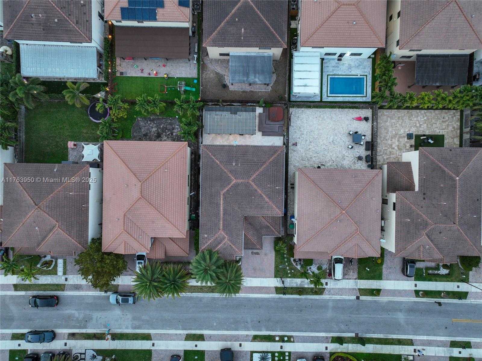Small Image of 9835 NORTH WEST 86TH TER, Doral Number 57