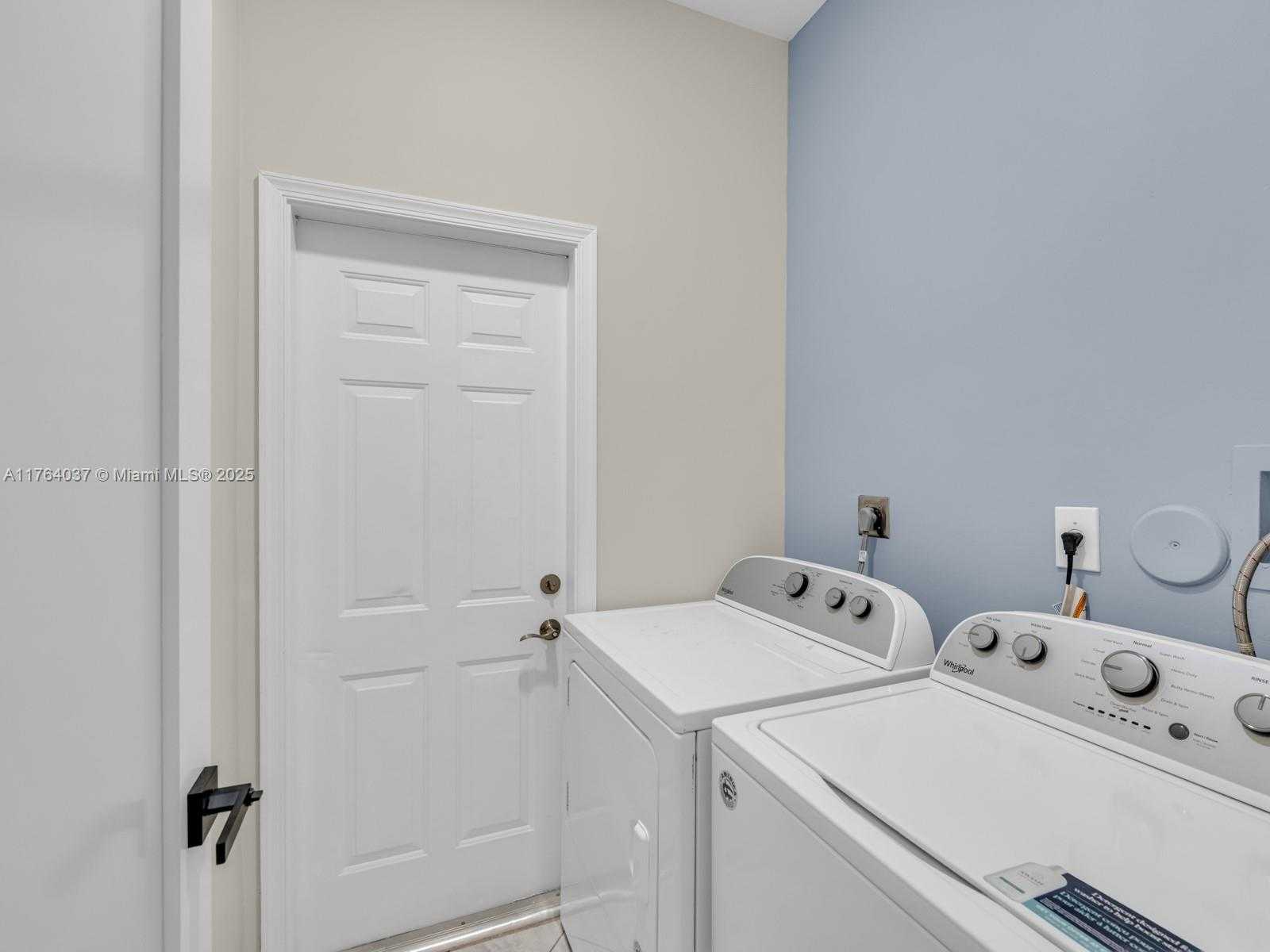 Small Image of 624 STANTON DR, Weston Number 31
