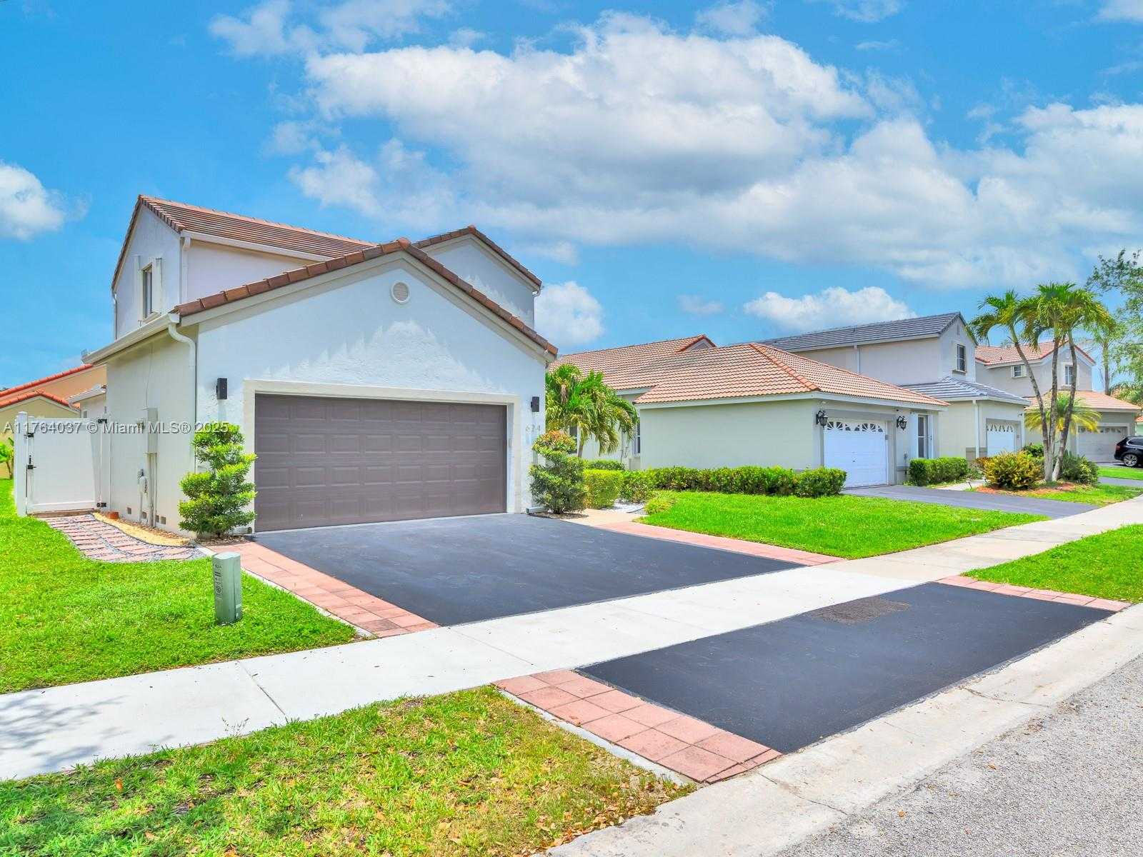 Small Image of 624 STANTON DR, Weston Number 4