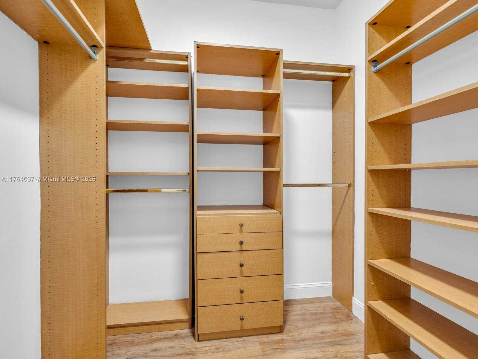 Small Image of 624 STANTON DR, Weston Number 43