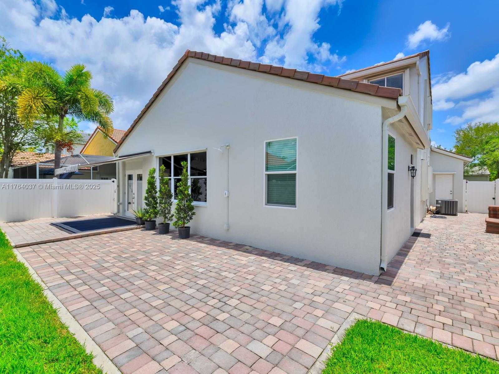 Small Image of 624 STANTON DR, Weston Number 62