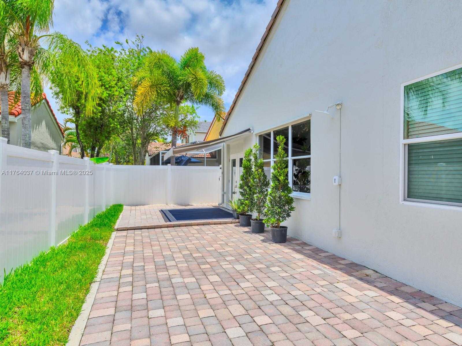 Small Image of 624 STANTON DR, Weston Number 63