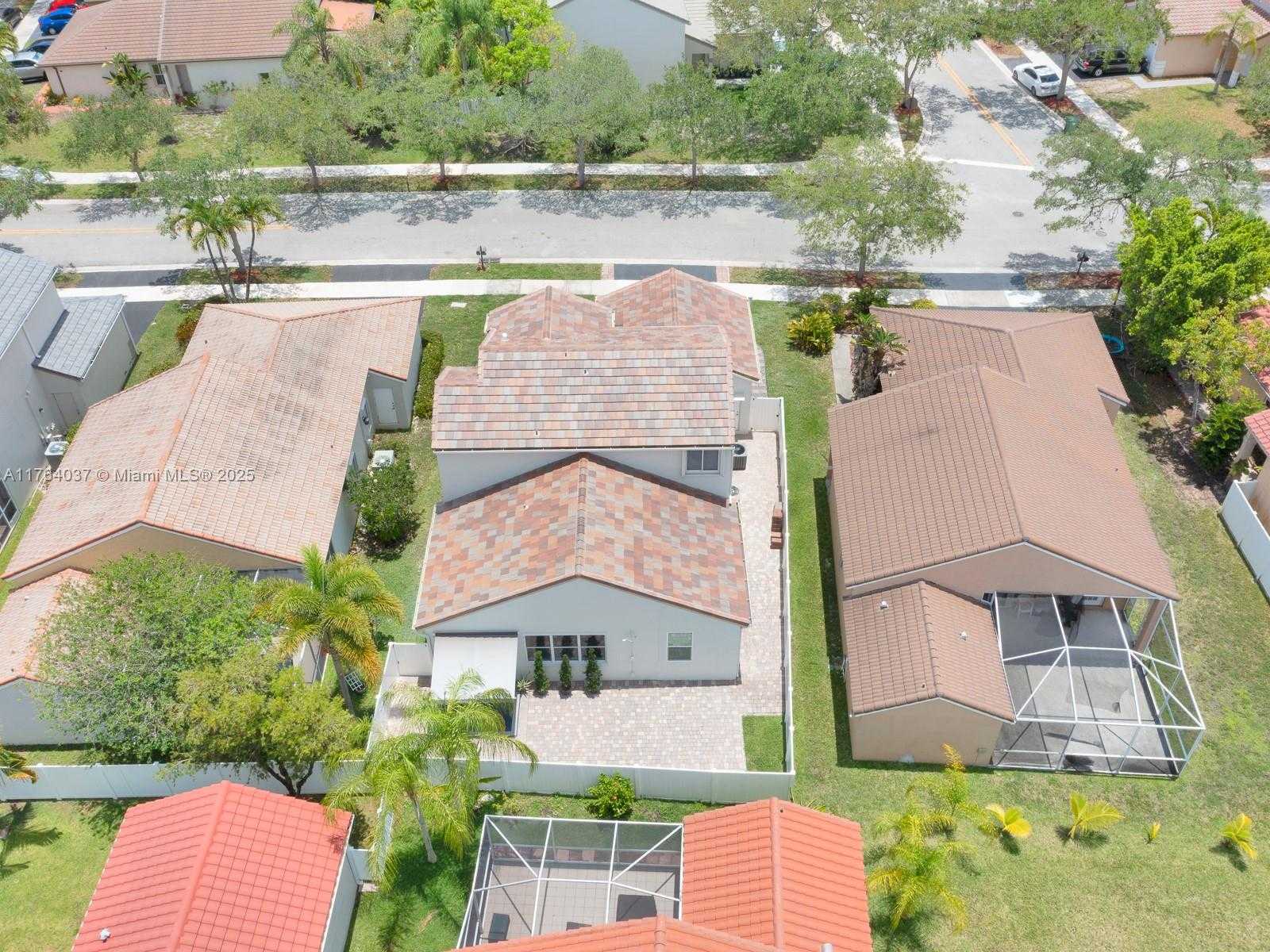 Small Image of 624 STANTON DR, Weston Number 7