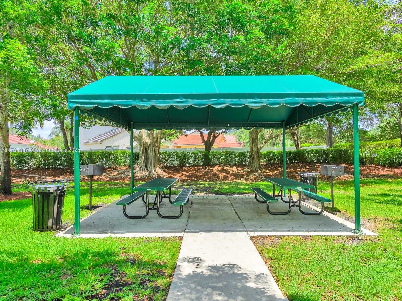 Small Image of 624 STANTON DR, Weston Number 82