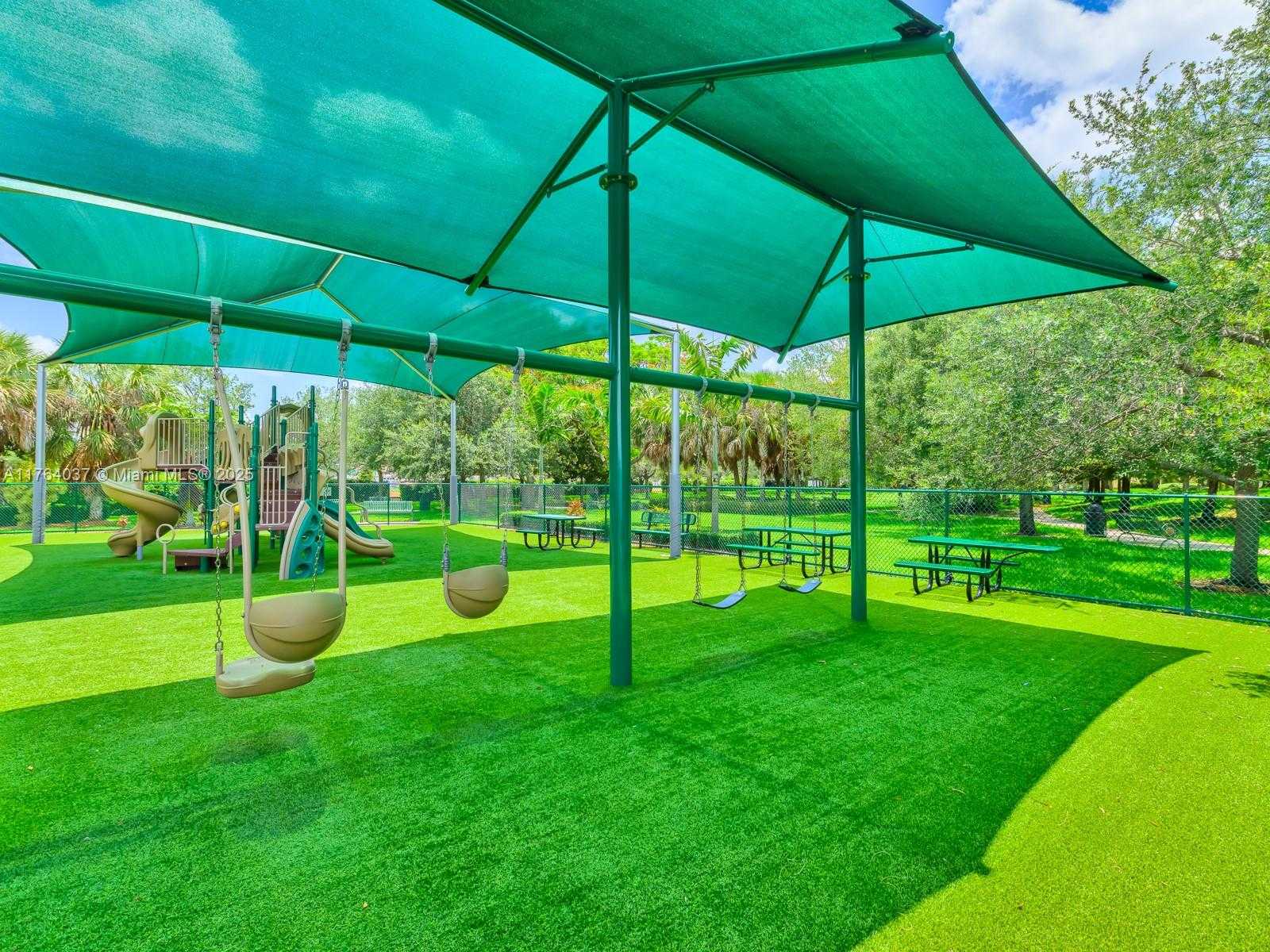 Small Image of 624 STANTON DR, Weston Number 85