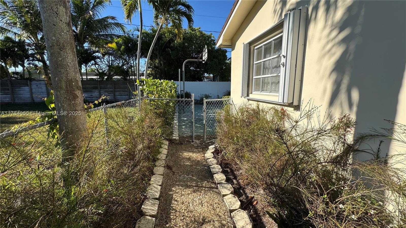 Small Image of 8720 SOUTH WEST 192ND TER, Cutler Bay Number 48