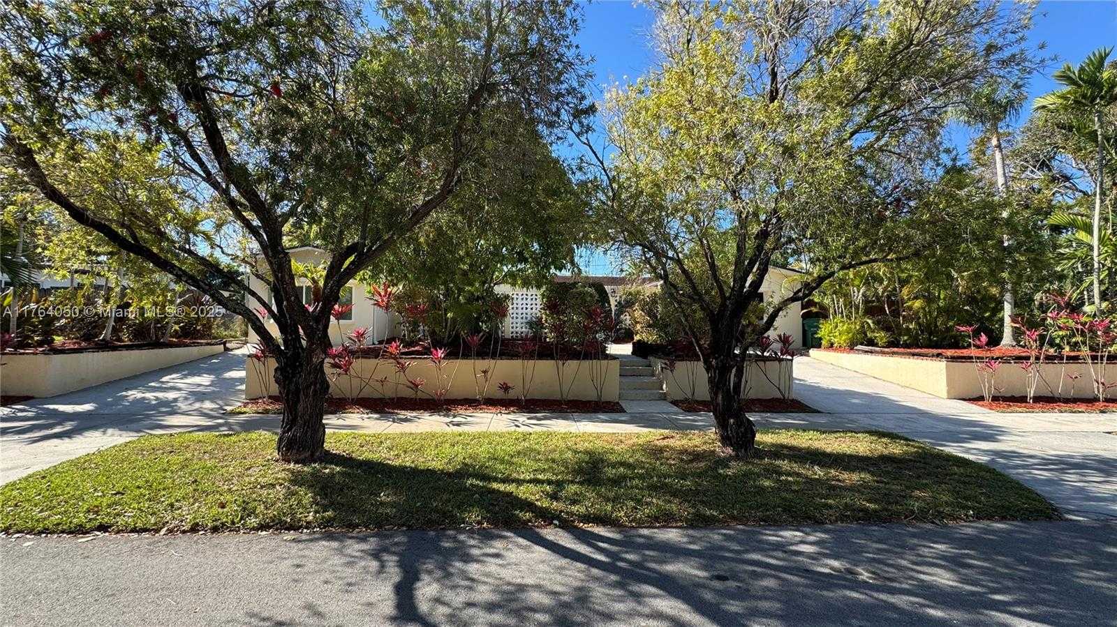 Small Image of 8720 SOUTH WEST 192ND TER, Cutler Bay Number 5