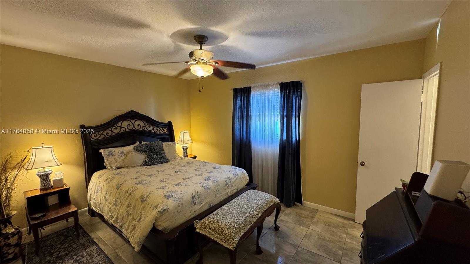 Small Image of 8720 SOUTH WEST 192ND TER, Cutler Bay Number 63