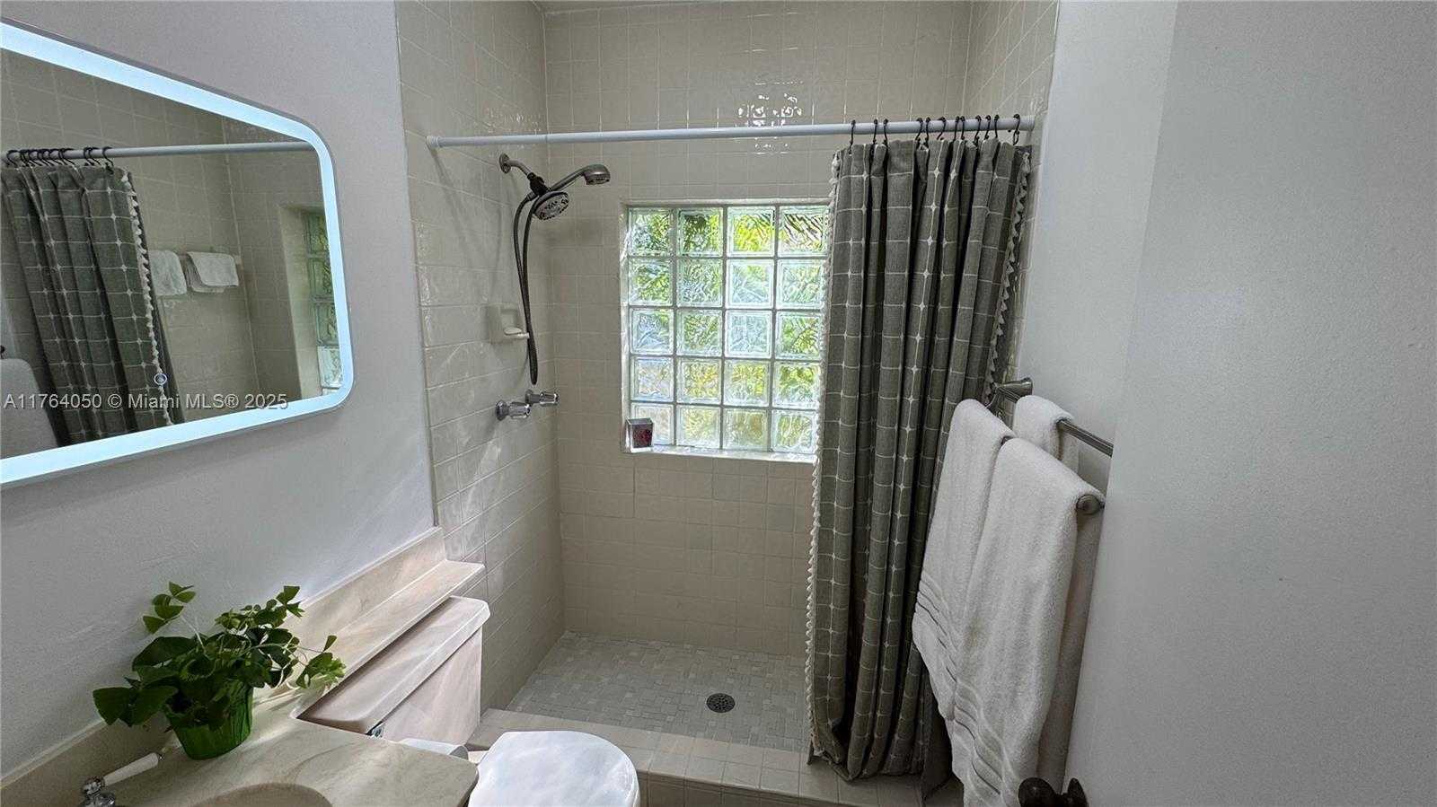 Small Image of 8720 SOUTH WEST 192ND TER, Cutler Bay Number 76