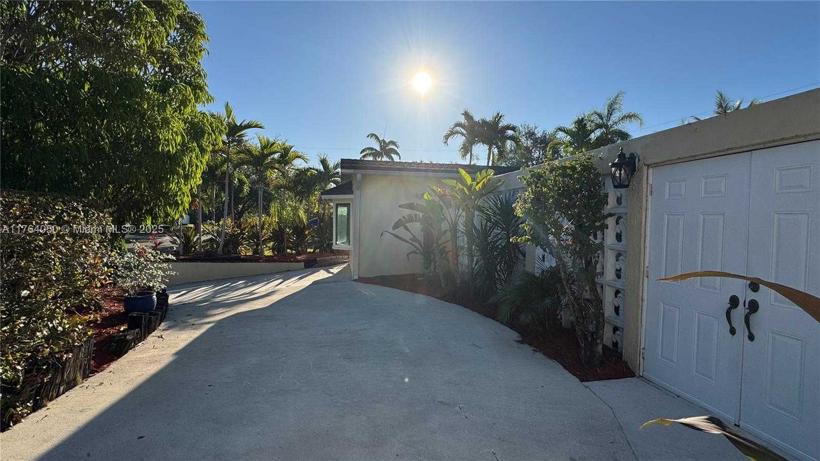 Small Image of 8720 SOUTH WEST 192ND TER, Cutler Bay Number 8