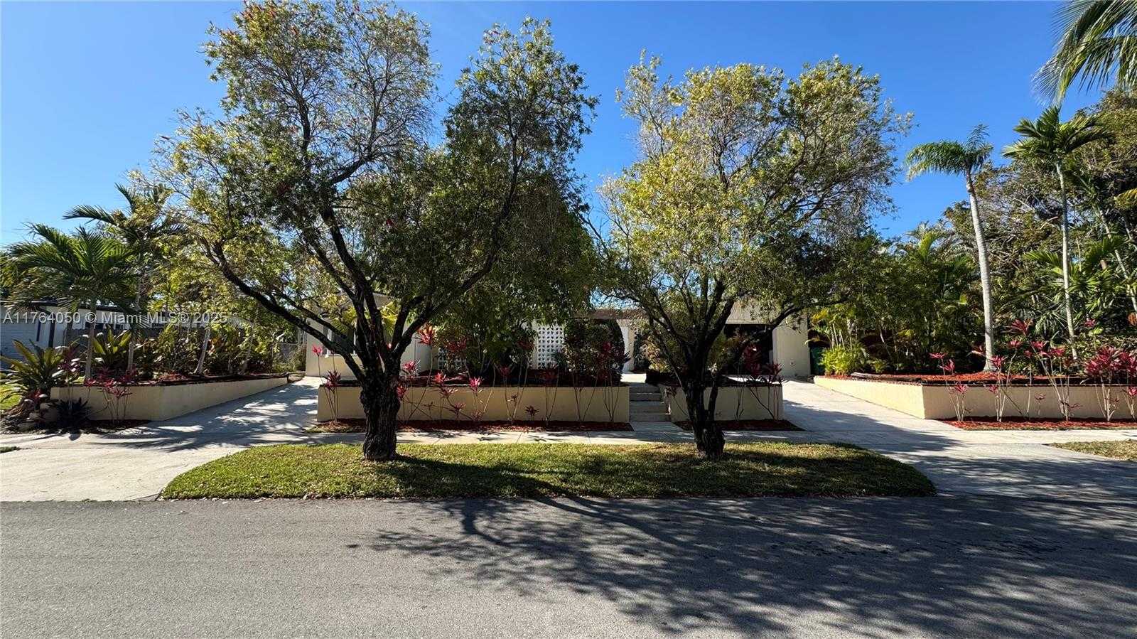 Small Image of 8720 SOUTH WEST 192ND TER, Cutler Bay Number 89