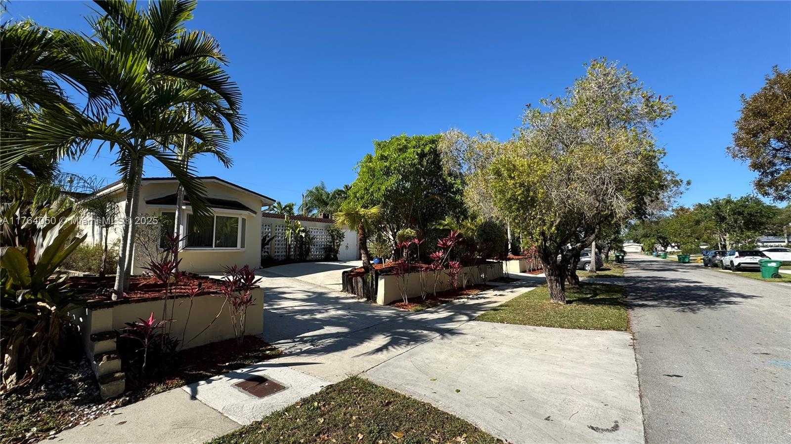 Small Image of 8720 SOUTH WEST 192ND TER, Cutler Bay Number 91