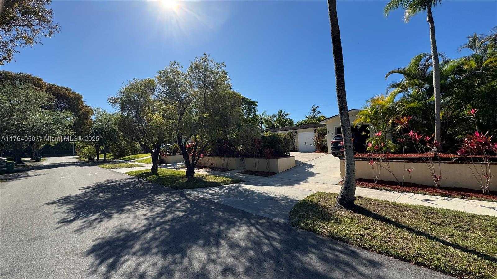 Small Image of 8720 SOUTH WEST 192ND TER, Cutler Bay Number 92