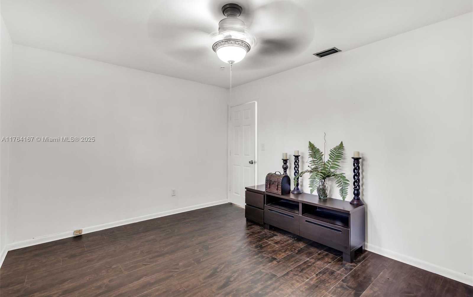 Small Image of 14841 DADE PINE AVE, Miami Lakes Number 20