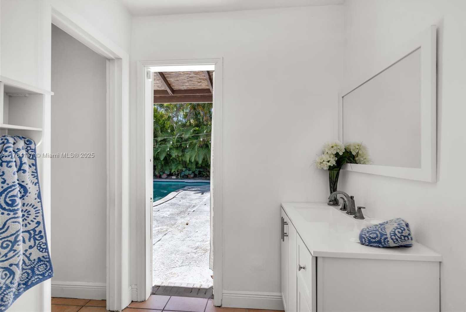 Small Image of 14841 DADE PINE AVE, Miami Lakes Number 24