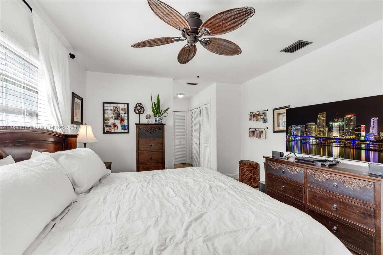 Small Image of 14841 DADE PINE AVE, Miami Lakes Number 29