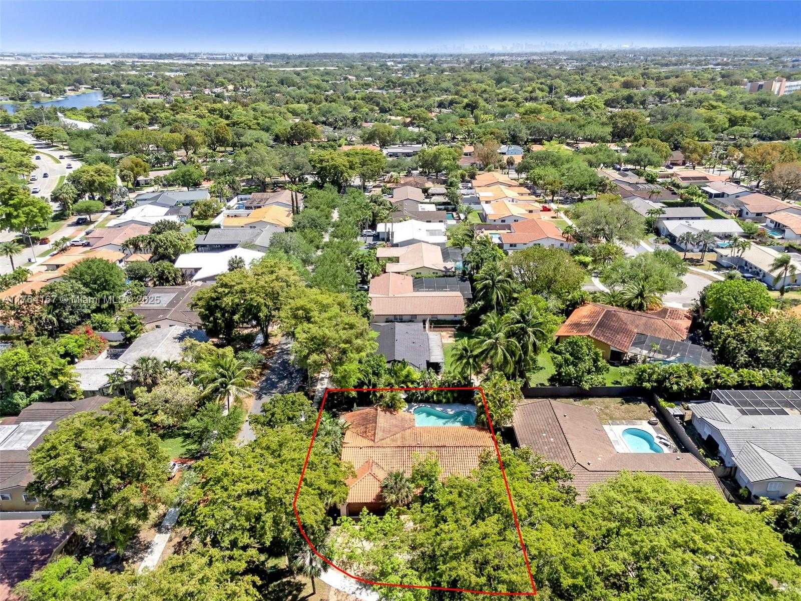 Small Image of 14841 DADE PINE AVE, Miami Lakes Number 33
