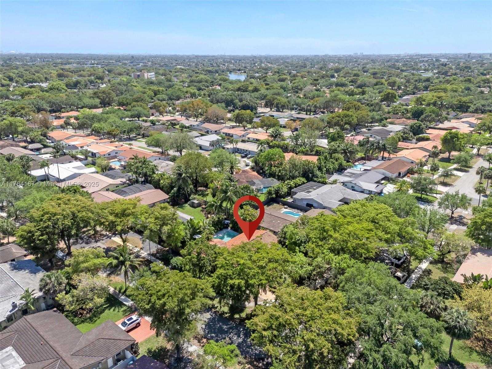 Small Image of 14841 DADE PINE AVE, Miami Lakes Number 37