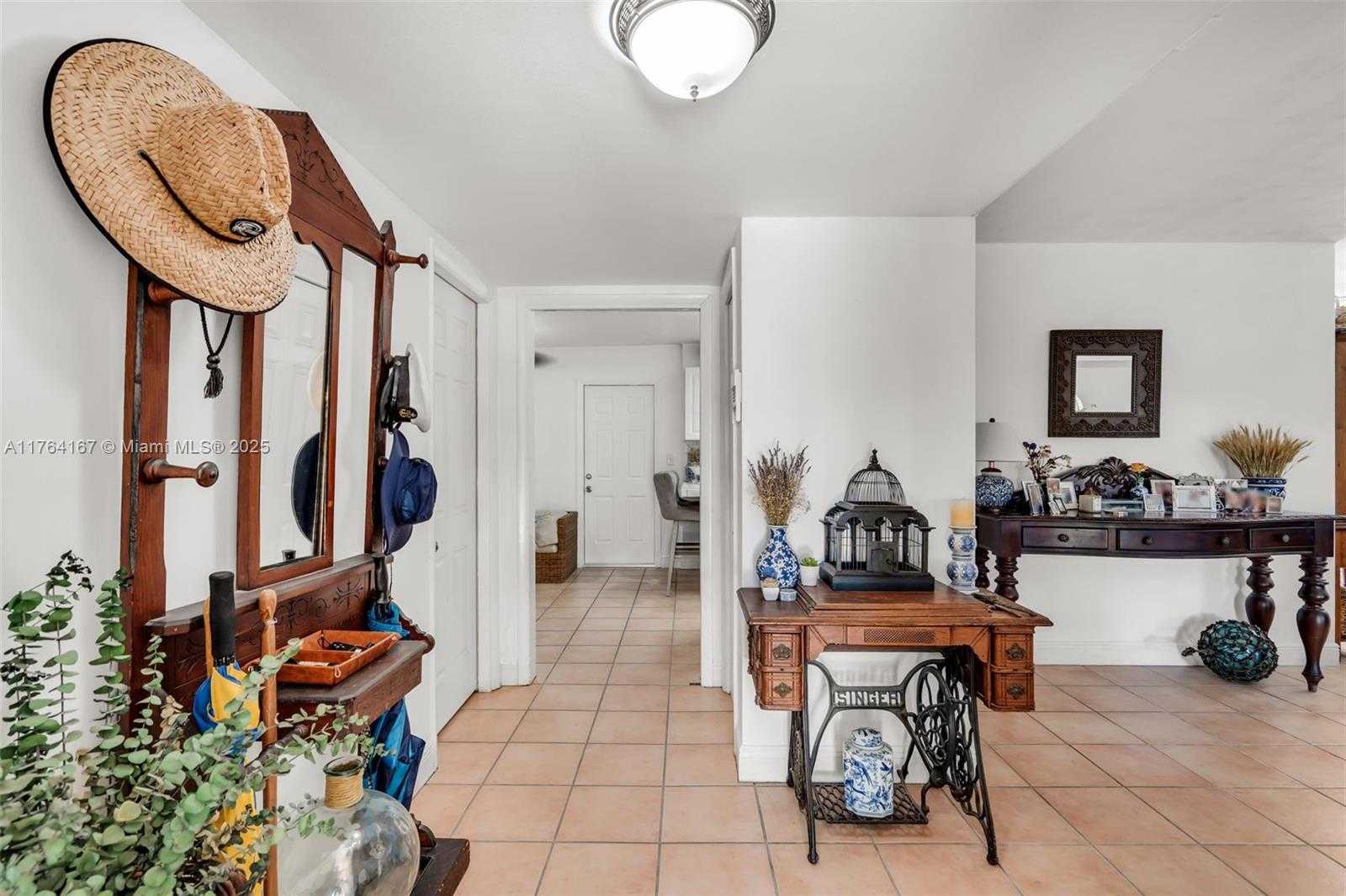 Small Image of 14841 DADE PINE AVE, Miami Lakes Number 8