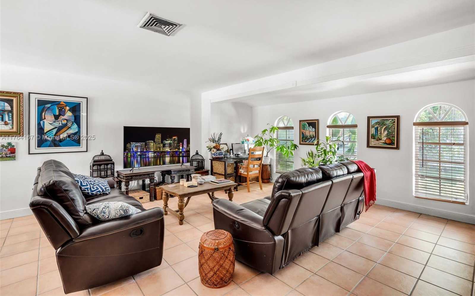 Small Image of 14841 DADE PINE AVE, Miami Lakes Number 9