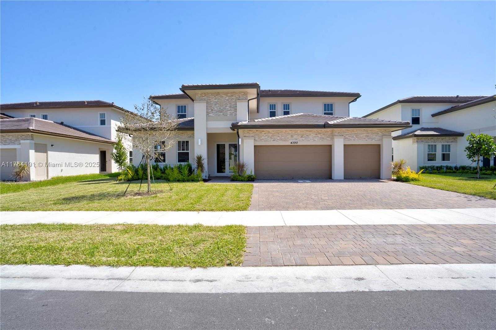 Small Image of 4390 SW 122nd Terrace, Davie, FL 33330, USA Number 13