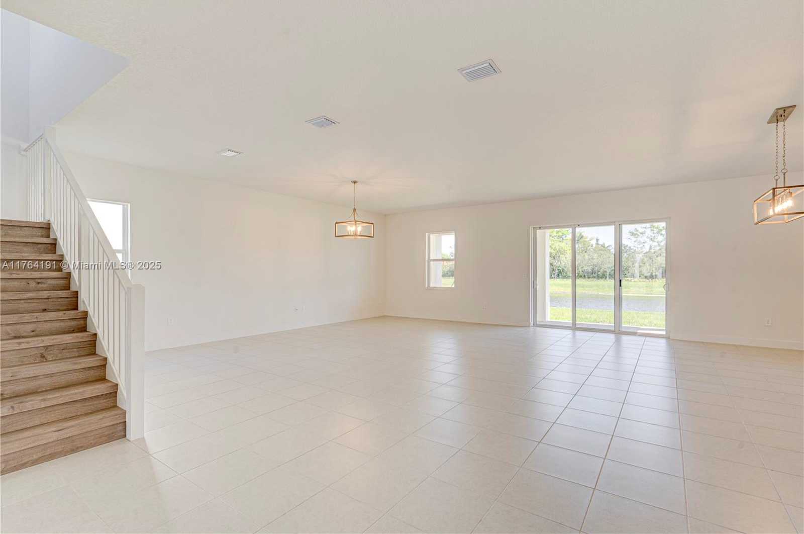 Small Image of 4390 SW 122nd Terrace, Davie, FL 33330, USA Number 23
