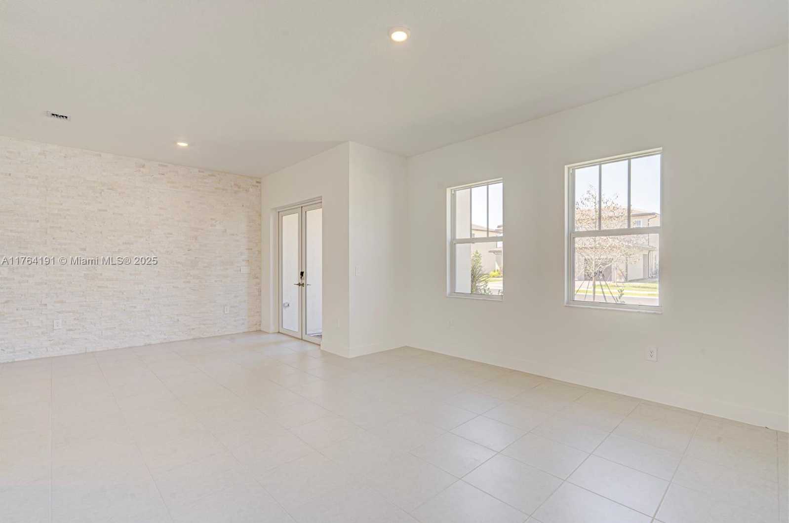 Small Image of 4390 SW 122nd Terrace, Davie, FL 33330, USA Number 27