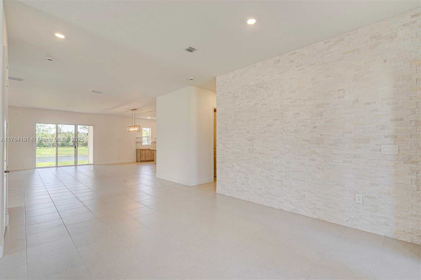 Small Image of 4390 SW 122nd Terrace, Davie, FL 33330, USA Number 28