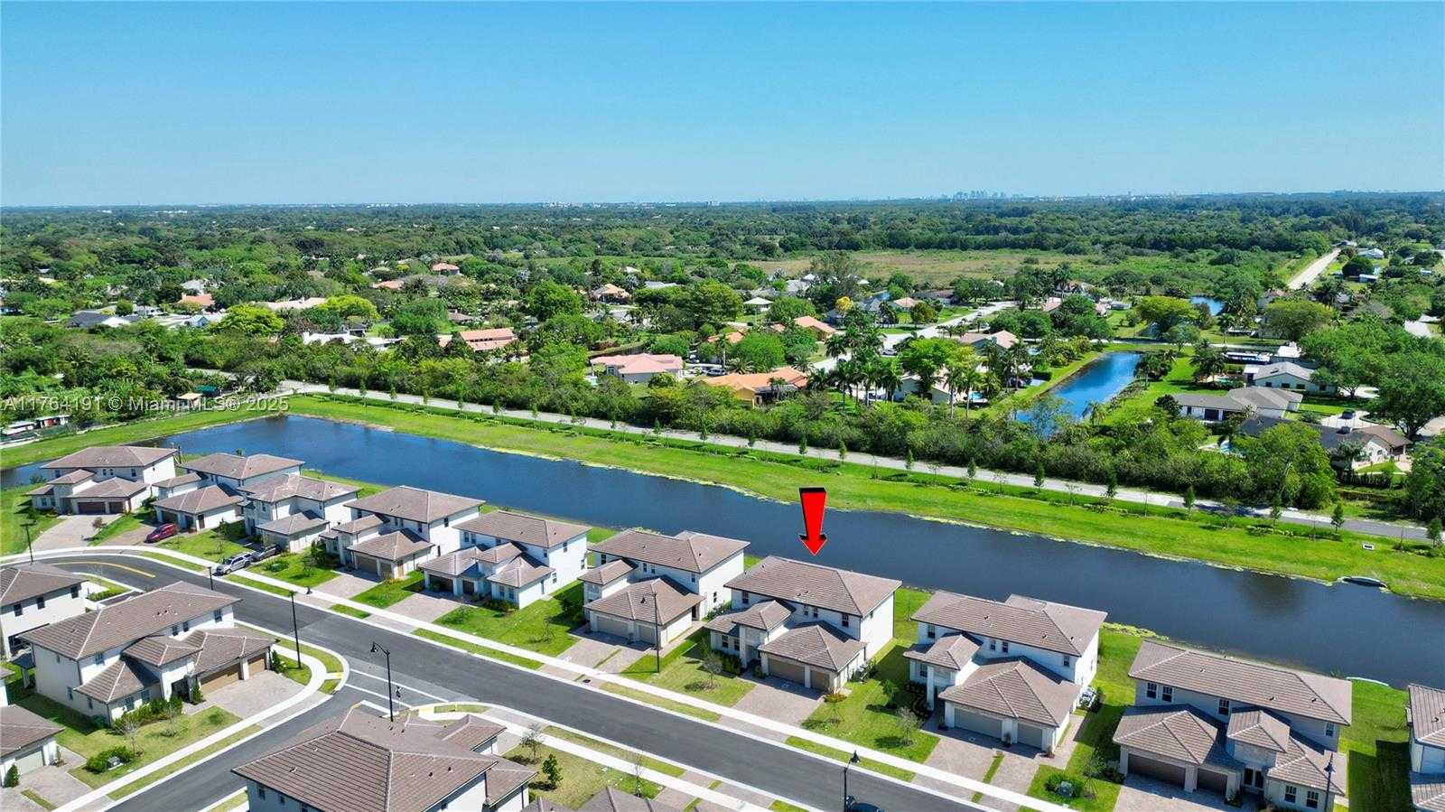Small Image of 4390 SW 122nd Terrace, Davie, FL 33330, USA Number 3
