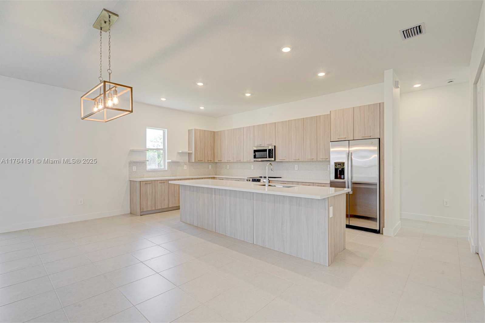 Small Image of 4390 SW 122nd Terrace, Davie, FL 33330, USA Number 31