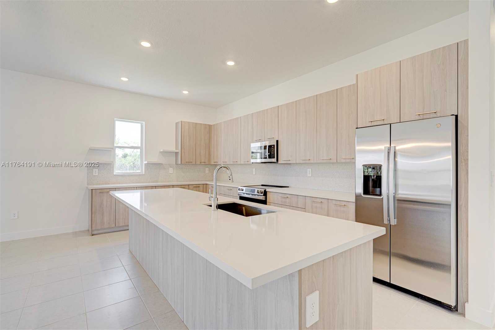 Small Image of 4390 SW 122nd Terrace, Davie, FL 33330, USA Number 32