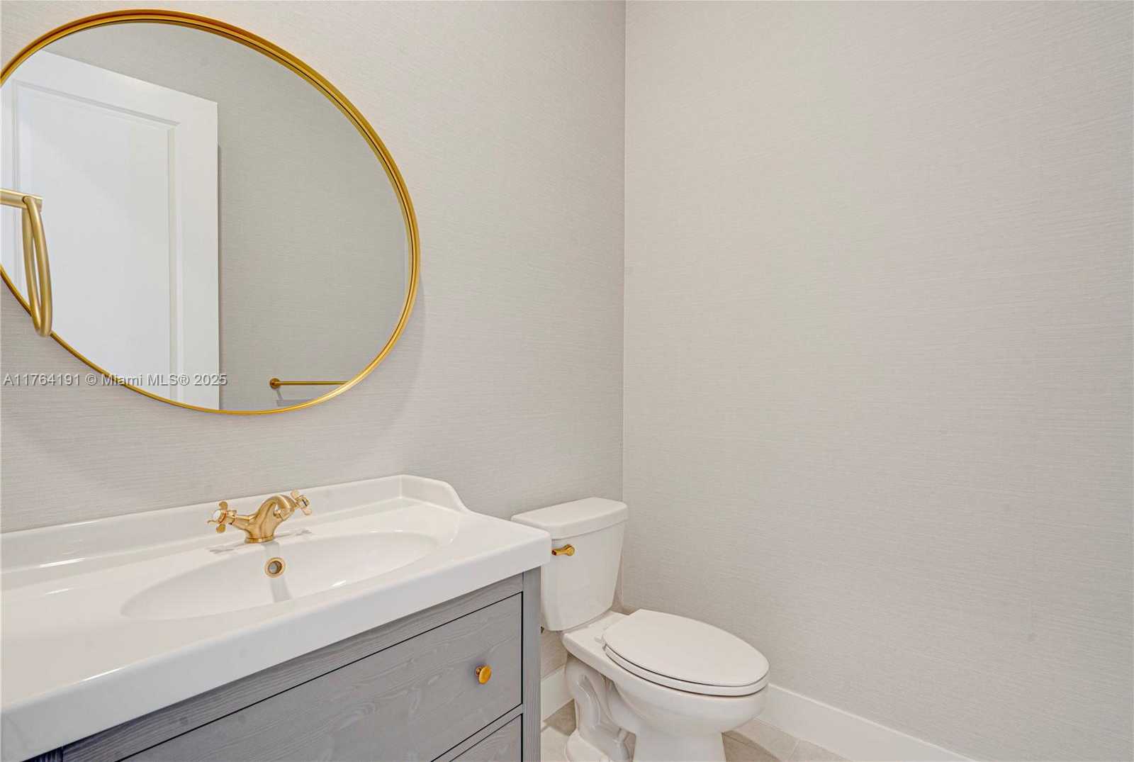 Small Image of 4390 SW 122nd Terrace, Davie, FL 33330, USA Number 44
